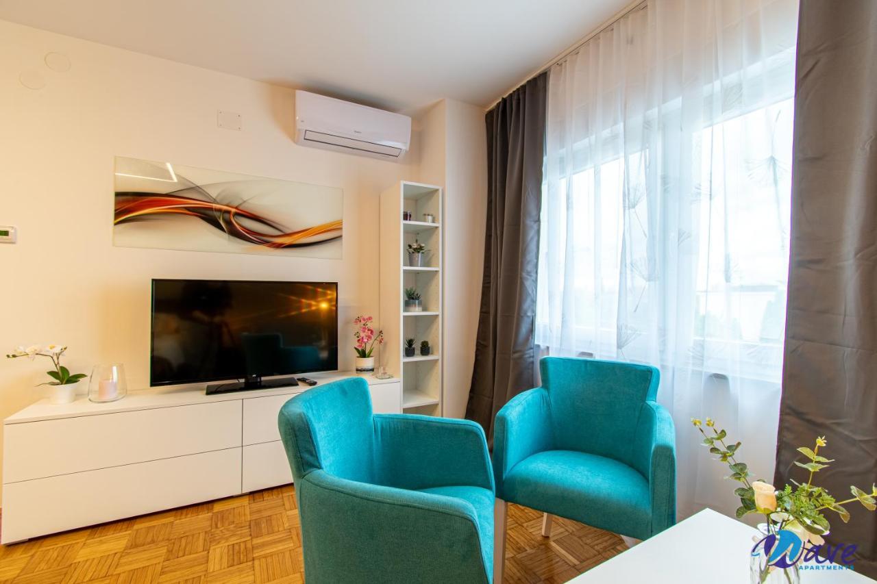 Modern Apartments Wave Near The Airport ヴェリカ・ゴリツァ エクステリア 写真
